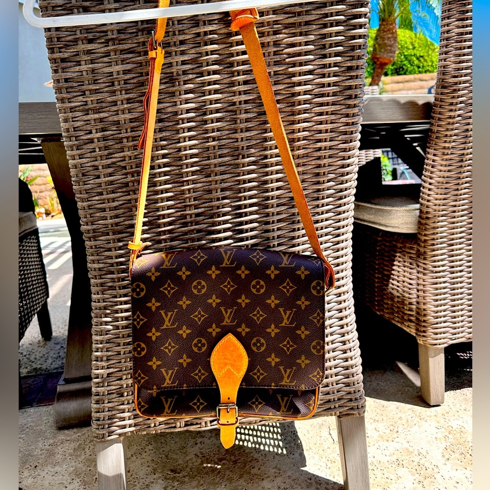 Louis Vuitton Vintage Crossbody handbag purse LV monogram 100% authentic